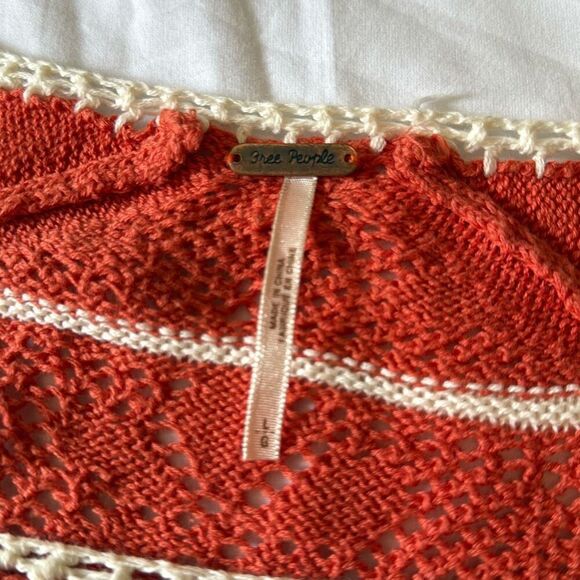 Free people la bonito poncho oversized loose knit crochet sweater size large ora - Picture 5 of 7